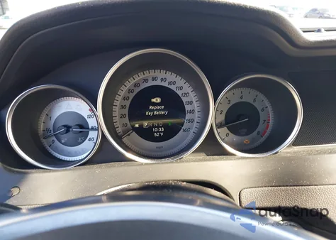 2013 Mercedes-Benz C 250 Sport z USA, uszkodzony, nr VIN WDDGF4HB4DR241724